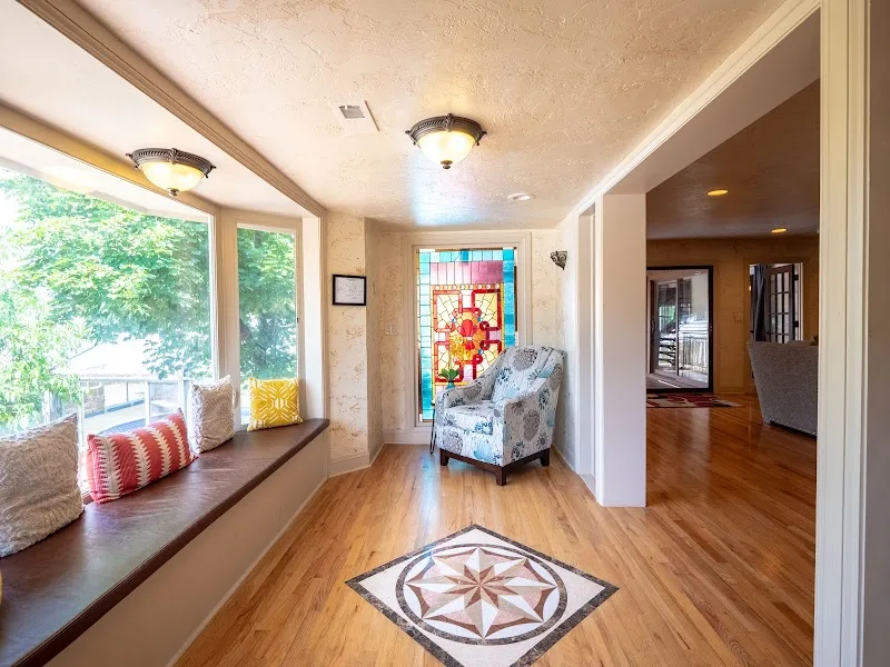 Peaks Recovery Centers - interior photo